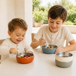 Arizona stainless steel kids bowls – kids eating from Arizona stainless steel bowls at the table – Monkey Proof
